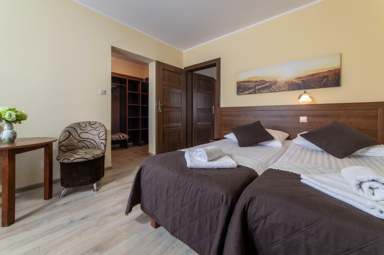 Appartement Dom Jastrzebia Z Basenem I Jacuzzi à Jastrzębia Góra Extérieur photo