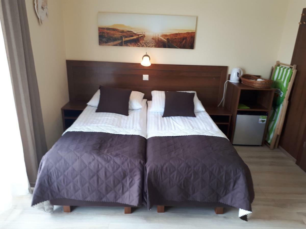 Appartement Dom Jastrzebia Z Basenem I Jacuzzi à Jastrzębia Góra Extérieur photo