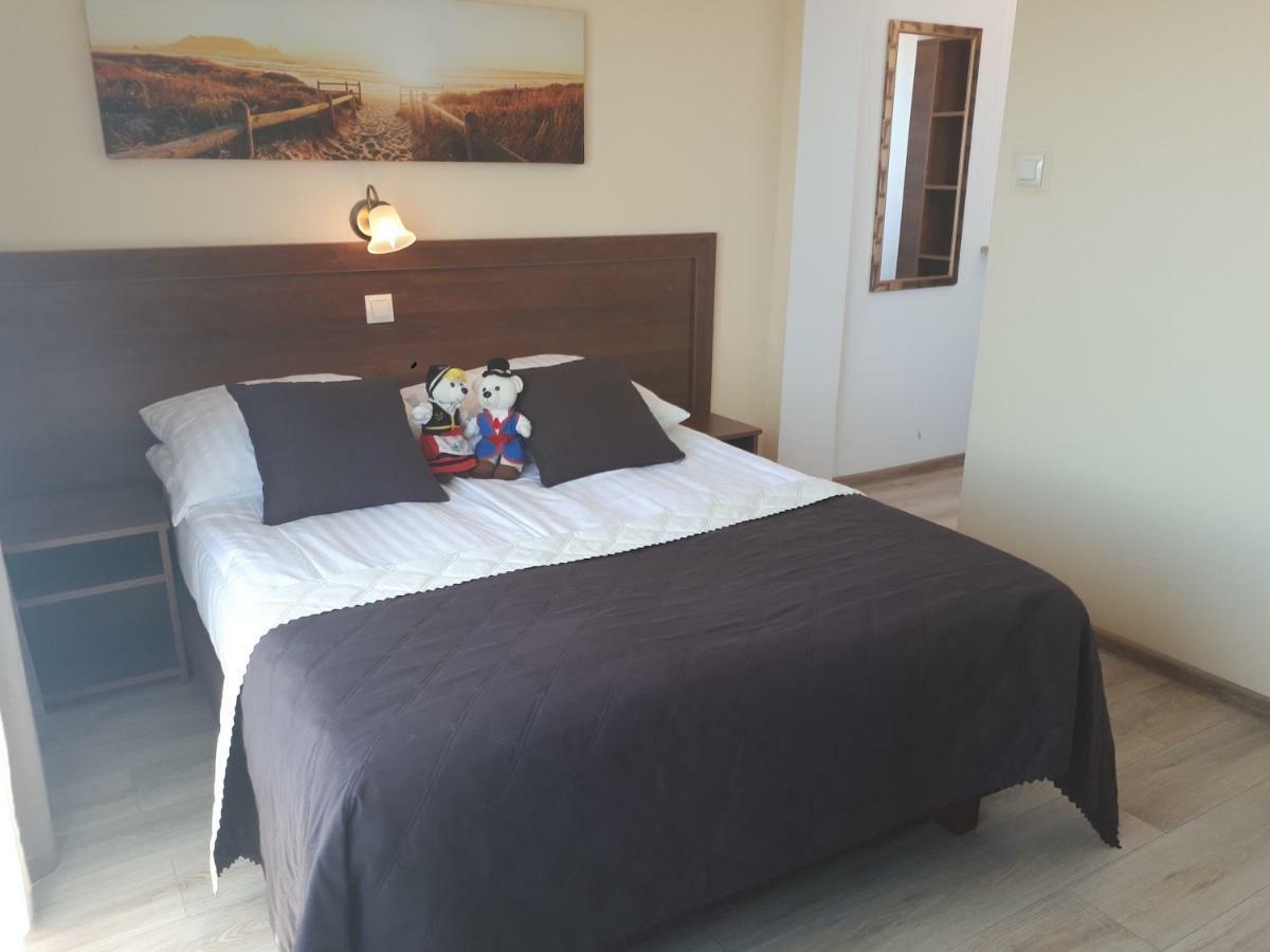 Appartement Dom Jastrzebia Z Basenem I Jacuzzi à Jastrzębia Góra Extérieur photo